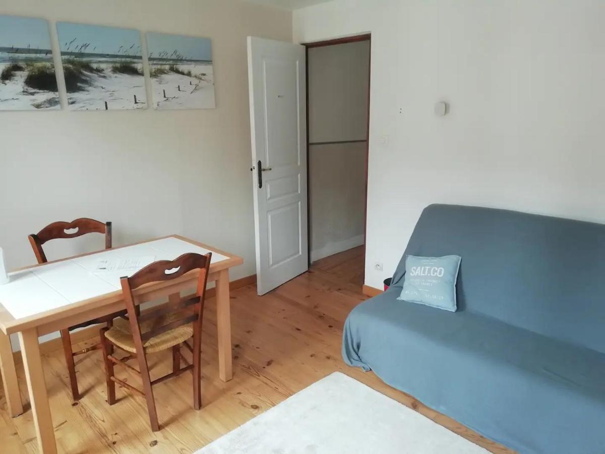 Appartement à Coté De La Vieille De Sur *